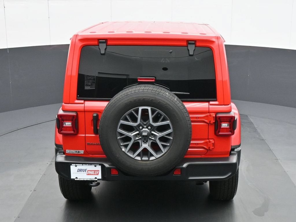 2025 Jeep Wrangler 4-Door Sahara 4x4