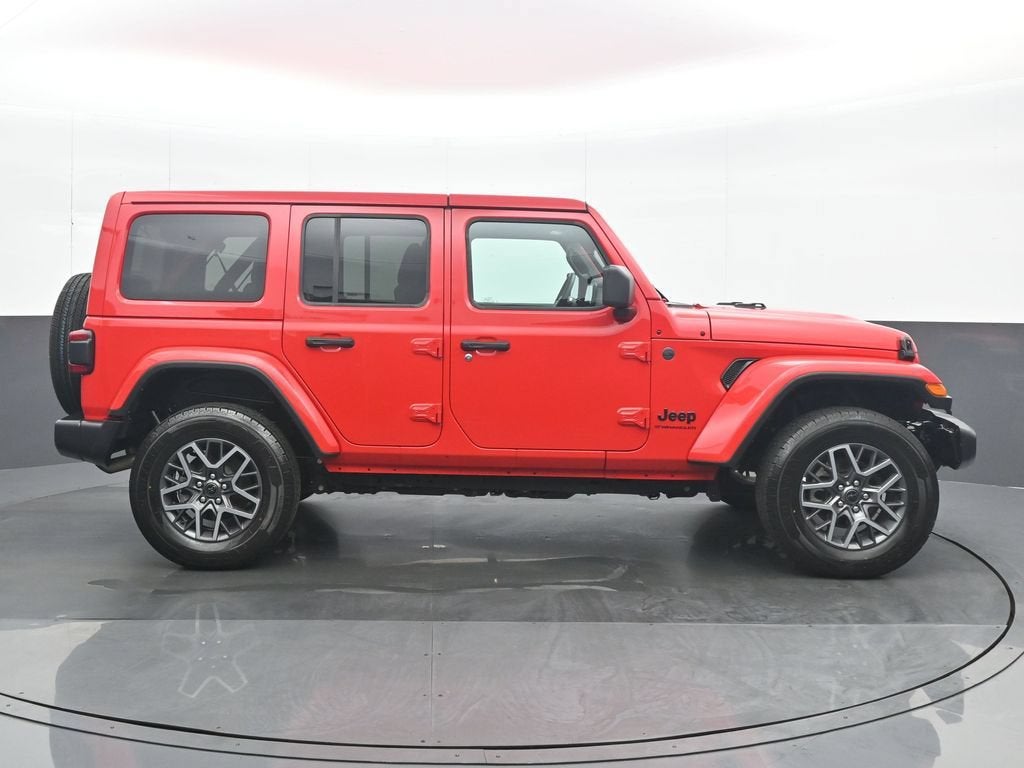 2025 Jeep Wrangler 4-Door Sahara 4x4