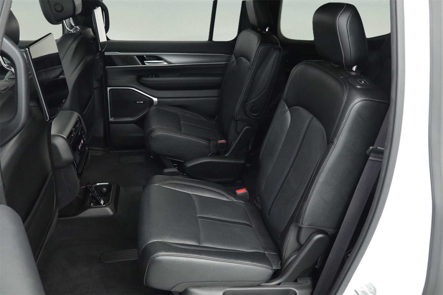 2023 Jeep Wagoneer Series II Carbide 4x4