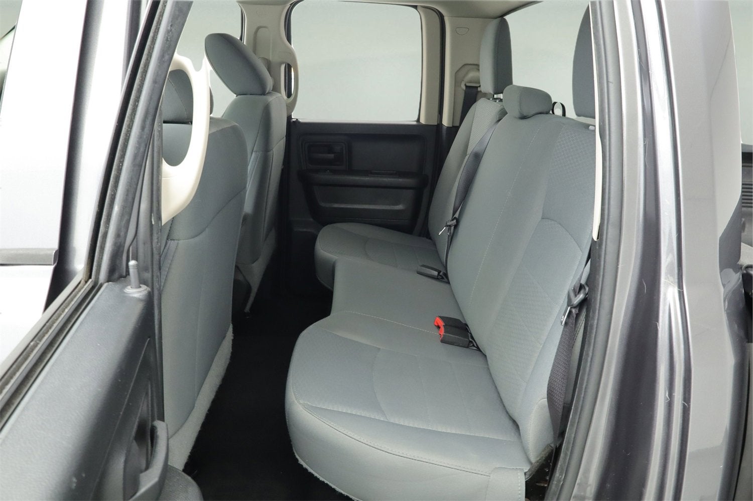 2017 RAM 1500 Express Quad Cab 4x4 6'4" Box