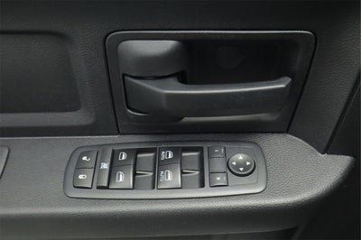 2017 RAM 1500 Express Quad Cab 4x4 6'4" Box