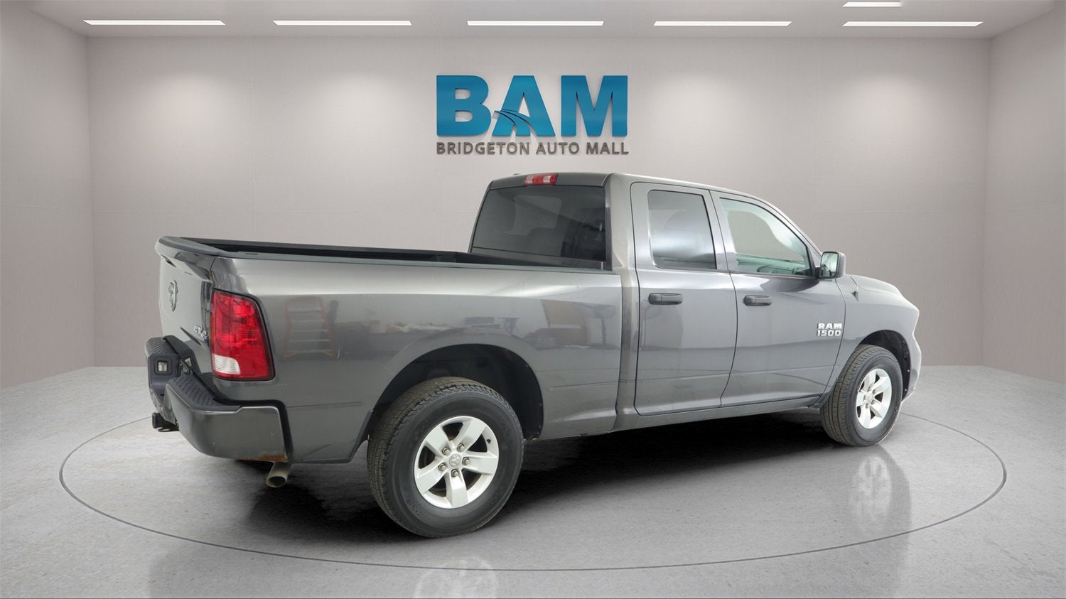 2017 RAM 1500 Express Quad Cab 4x4 6'4" Box