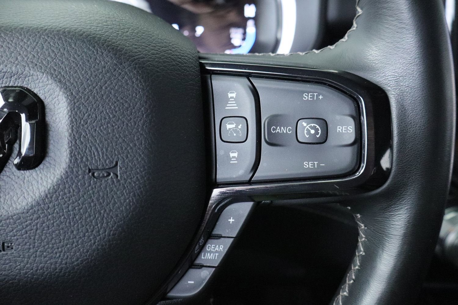 2023 RAM 1500 Limited Crew Cab 4x4 5'7" Box