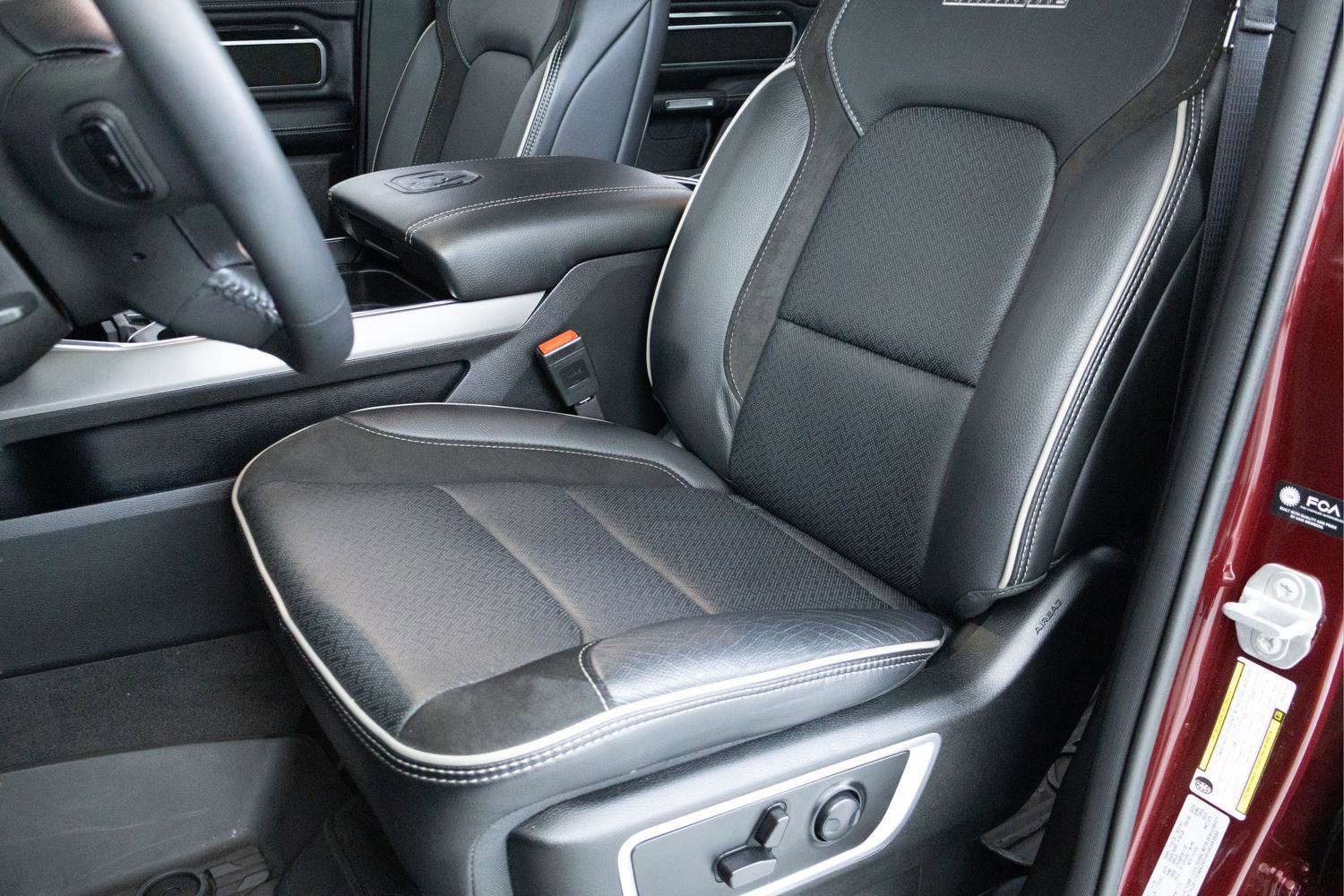 2024 RAM 1500 Laramie Crew Cab 4x4 5'7" Box