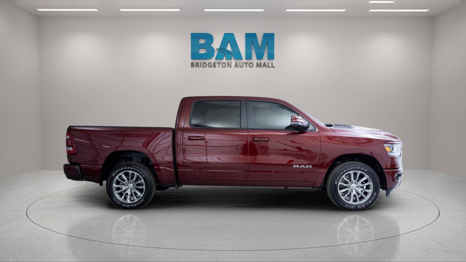 2024 RAM 1500 Laramie Crew Cab 4x4 5'7" Box