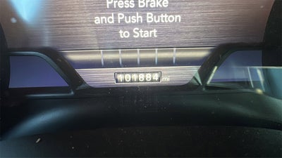 2019 RAM 1500 Laramie Crew Cab 4x4 5'7" Box