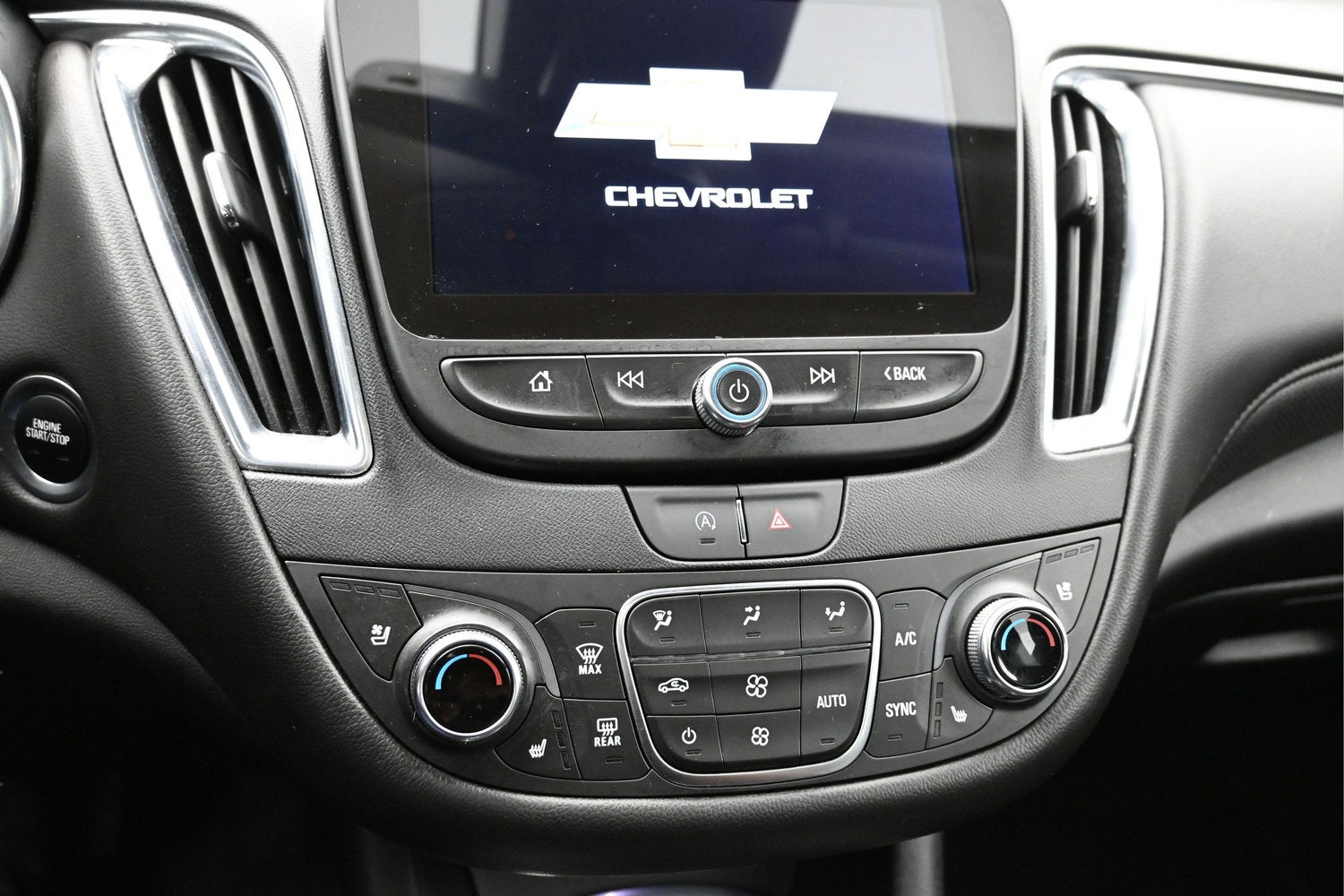 2024 Chevrolet Malibu 2LT