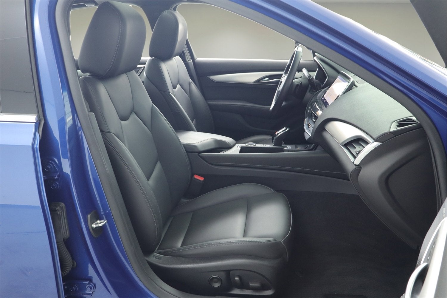 2023 Cadillac CT5 Luxury