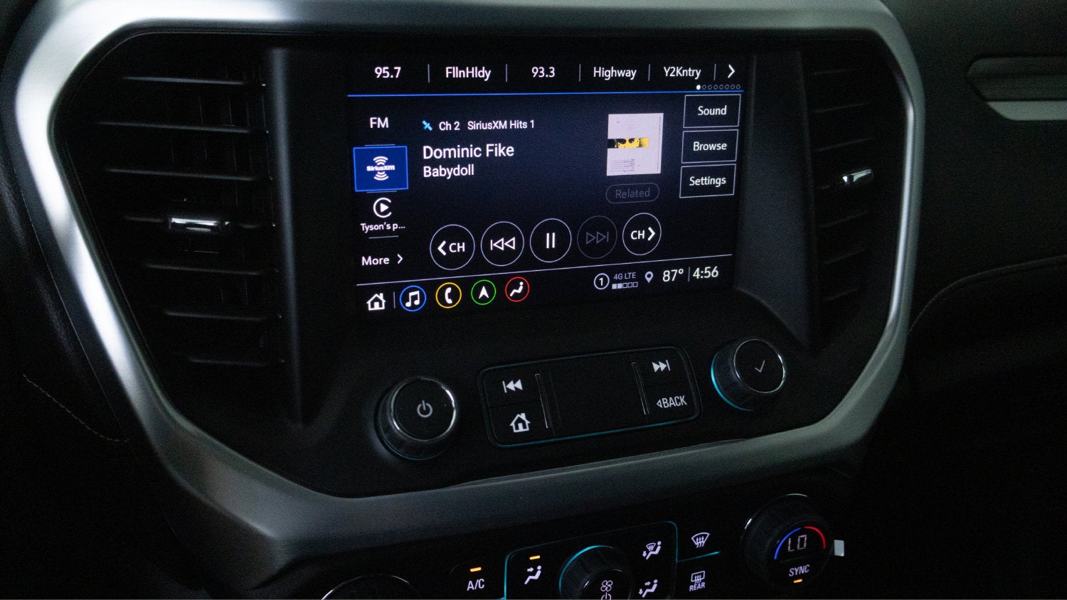 2023 GMC Acadia SLT