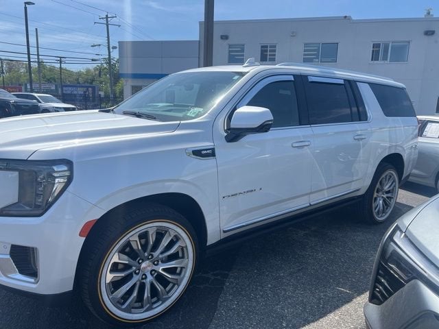 2022 GMC Yukon XL Denali