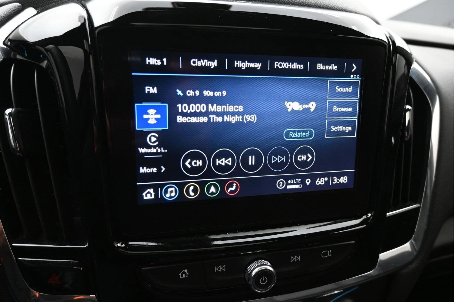 2023 Chevrolet Traverse RS