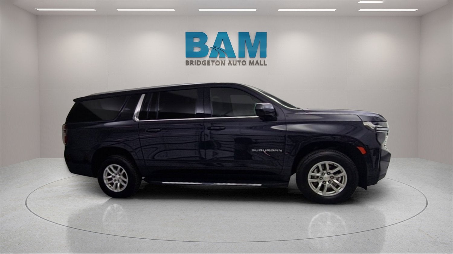 2023 Chevrolet Suburban LT