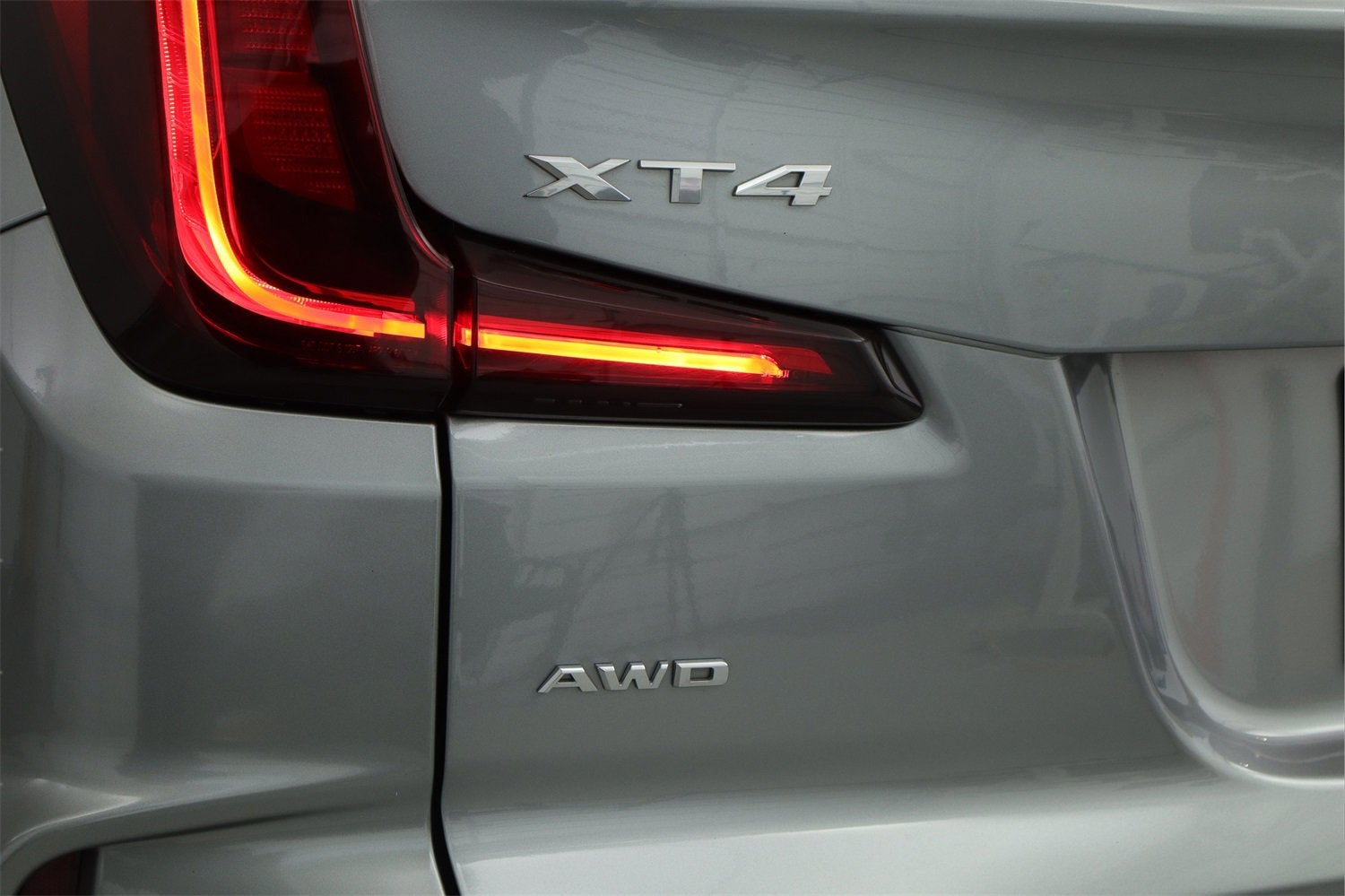 2024 Cadillac XT4 Premium Luxury