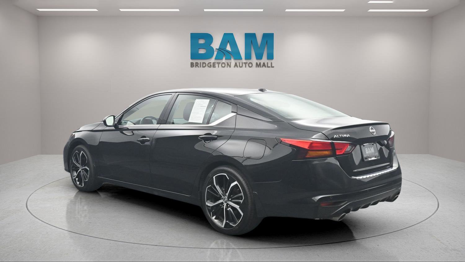 2023 Nissan Altima SR FWD