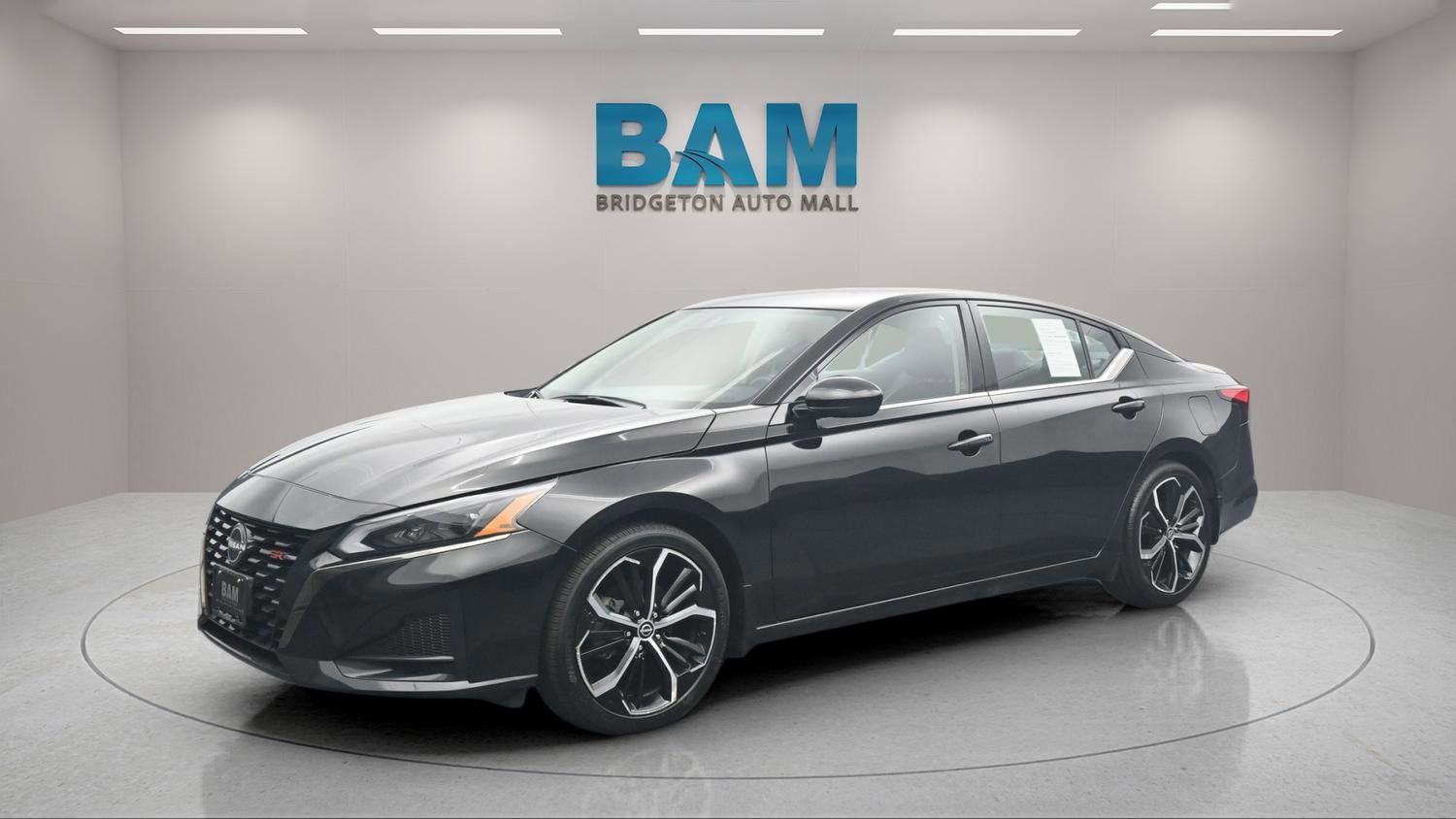 2023 Nissan Altima SR FWD