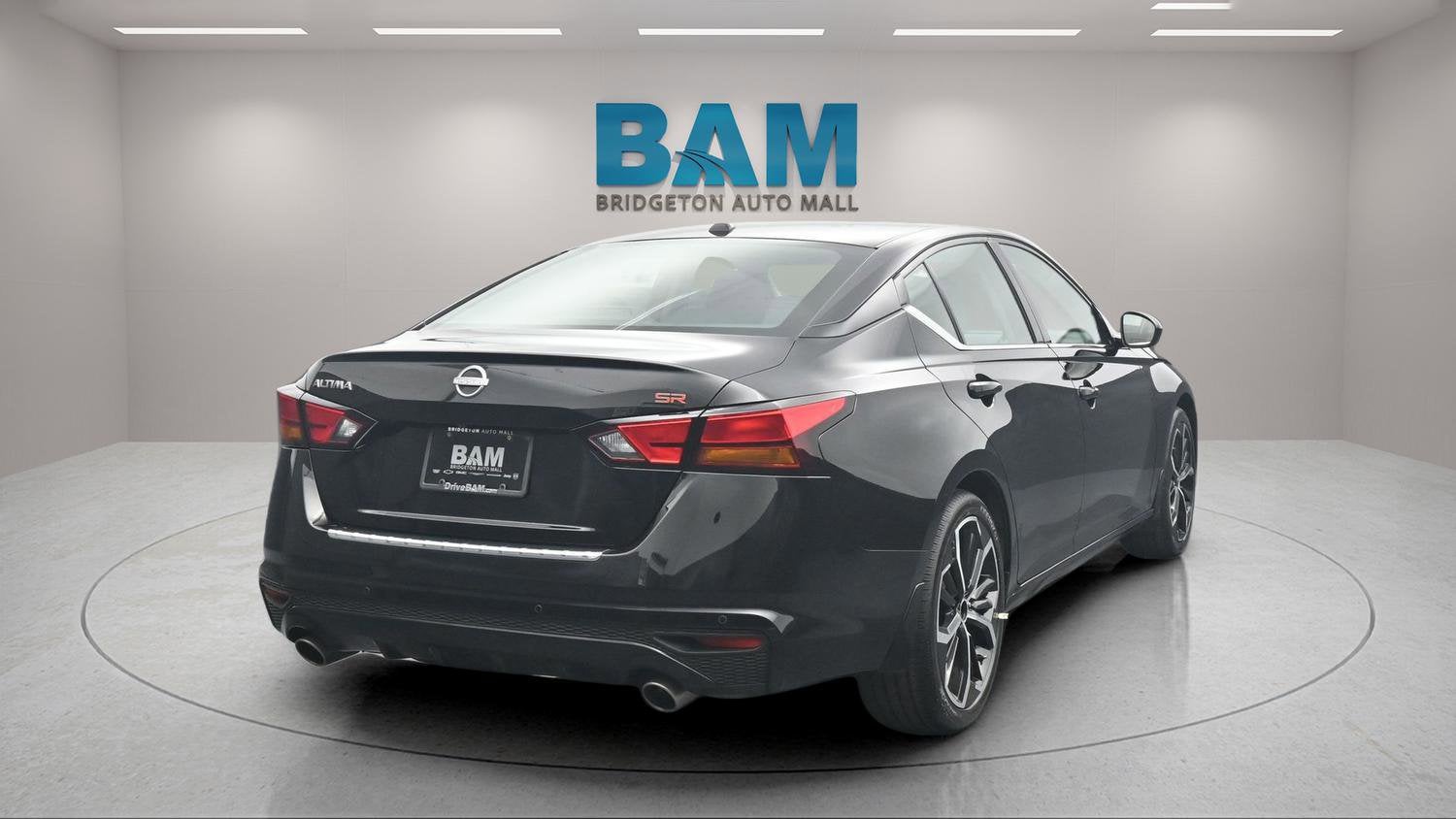 2023 Nissan Altima SR FWD