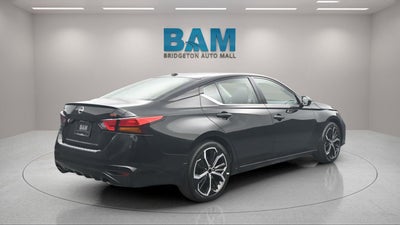 2023 Nissan Altima SR FWD
