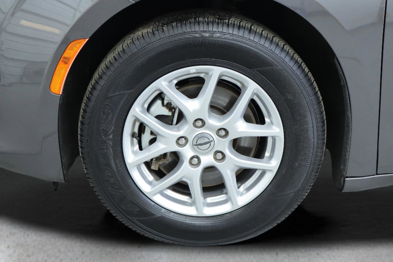 2023 Chrysler Voyager LX