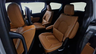 2023 Chrysler Pacifica Hybrid Pinnacle