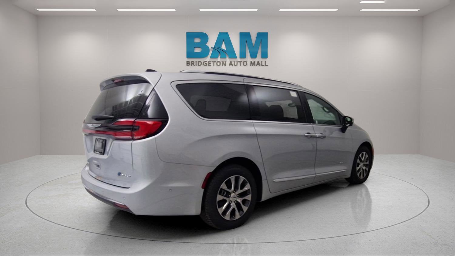 2023 Chrysler Pacifica Hybrid Pinnacle