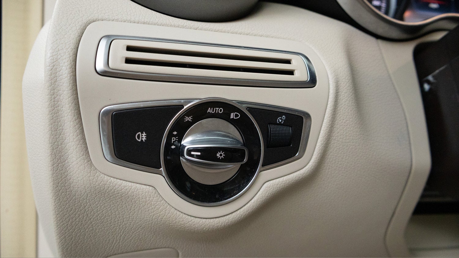 2015 Mercedes-Benz C-Class C 300 Luxury