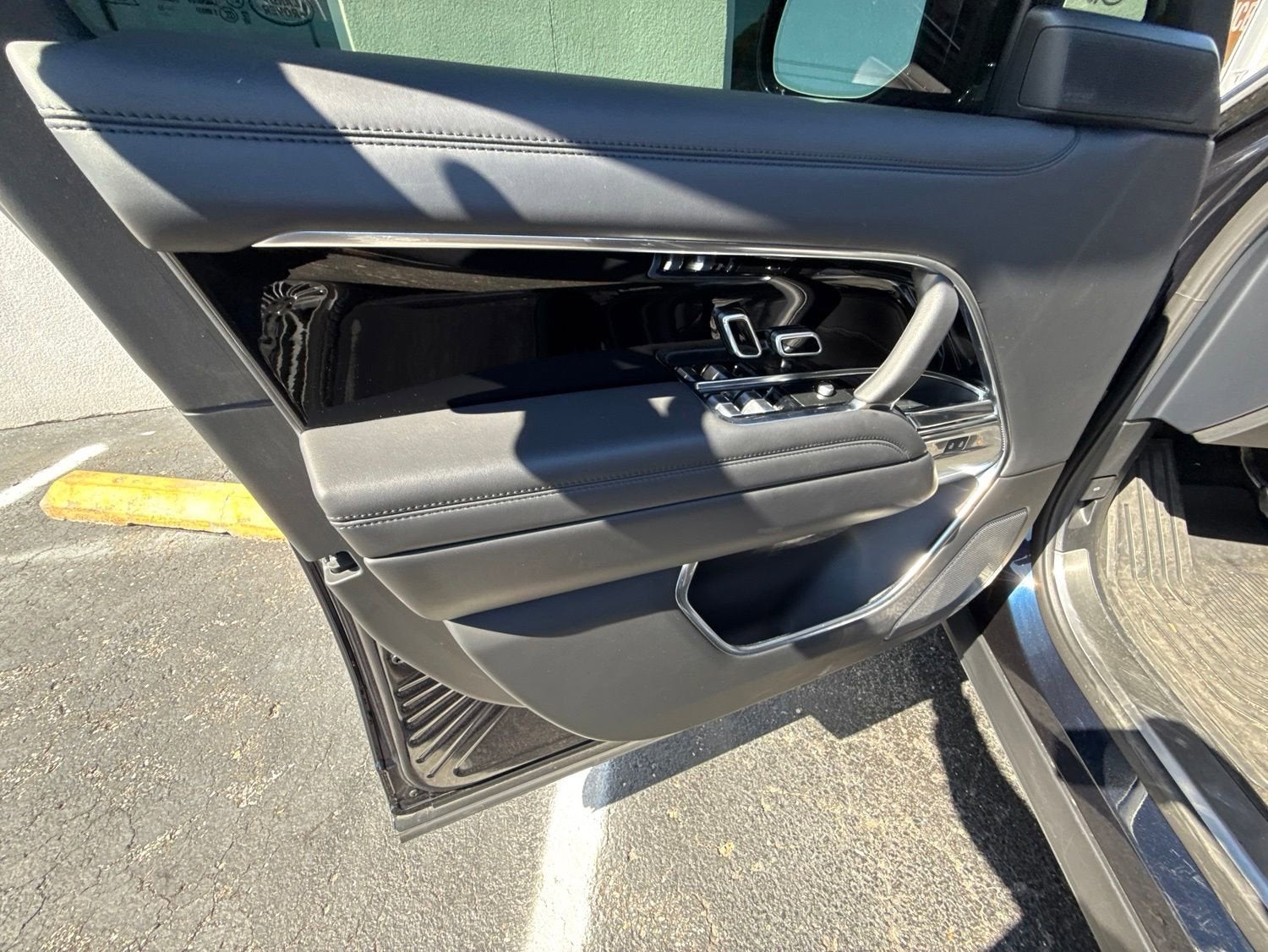 2023 Land Rover Range Rover P530 SE