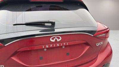 2017 INFINITI QX30 Premium