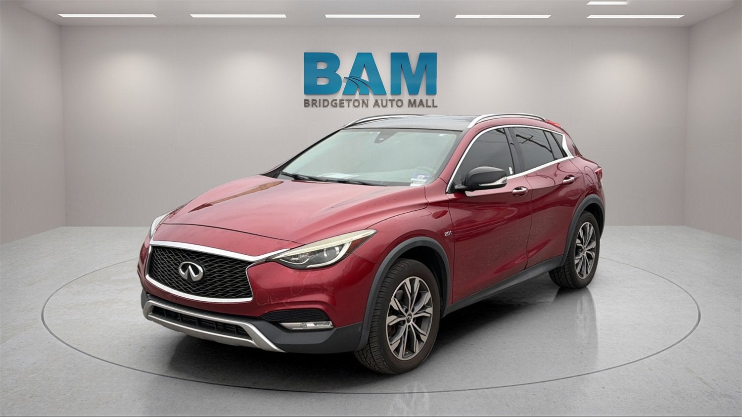 2017 INFINITI QX30 Premium
