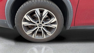 2017 INFINITI QX30 Premium